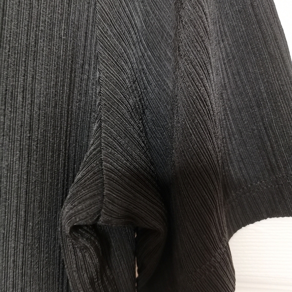 Black Tanjay top with design beading - Picture 8 of 9